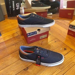 Men’s Levi’s shoes